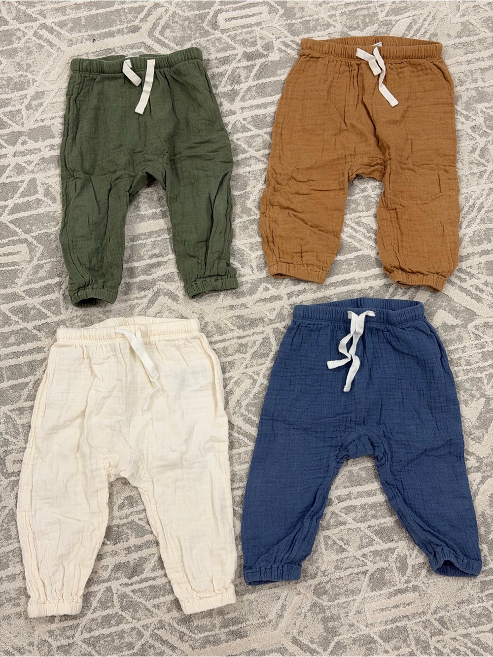 Old Navy Set of 4 Cotton Baby/Toddler Drawstring Pants/Olive, Rust, Cream, Navy